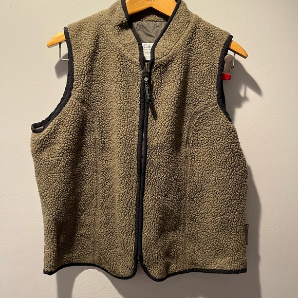 Columbia Jackets & Blazers - Vintage Columbia Vest Size Medium